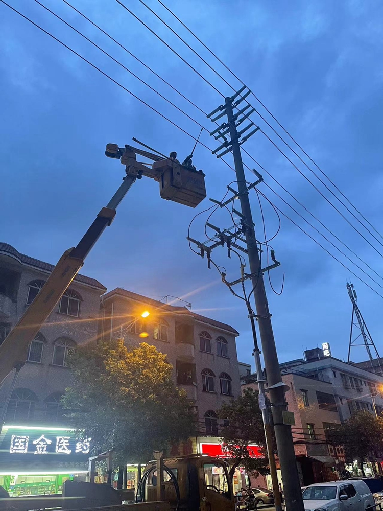 公用架空電線用電如何接入工廠用電